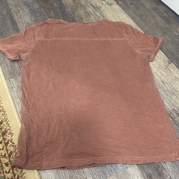 2 Mavi t shirts - Picture 5 of 9